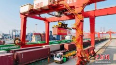 中国首个“百万箱级”铁路港站在宁波舟山港诞生